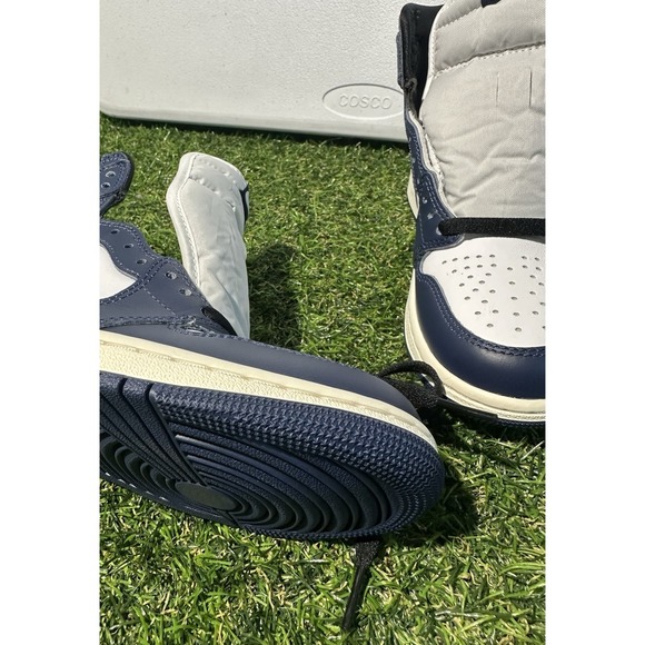 Jordan 1 Midnight Navy Size 5 Men's - Picture 5 of 8